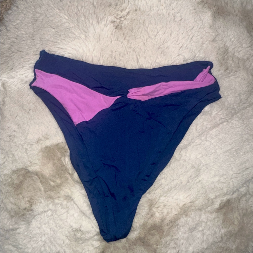 LSPACE HIGH WAISTED CHEEKY TWIST BOTTOMS SIZE L